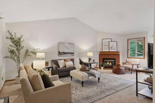 111-2565 Heritage Dr, Mendota Heights, MN, 55120-1737 | Card Image
