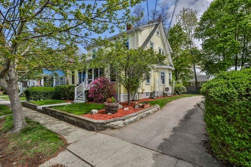 15 Crown St, Milton, MA, 02186-1419 | Card Image