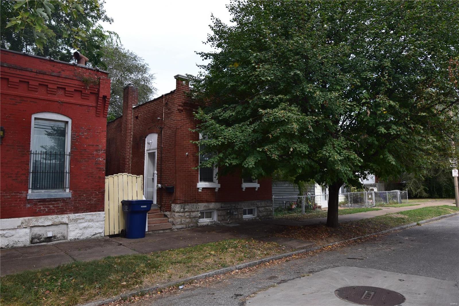 Marine Ave, Saint Louis, MO 63118