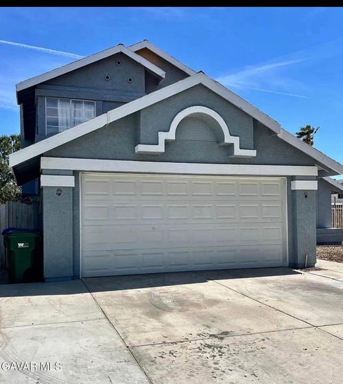 2634 Avoca St, Lancaster, CA, 93535 | Card Image