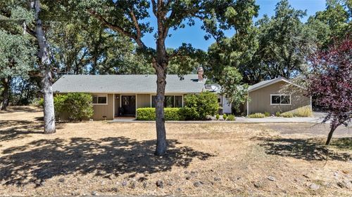 1620 Deerwood Dr, Ukiah, CA, 95482-3613 | Card Image