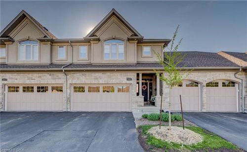 10-435 Winchester Dr, Waterloo, ON, N2T0B7 | Card Image