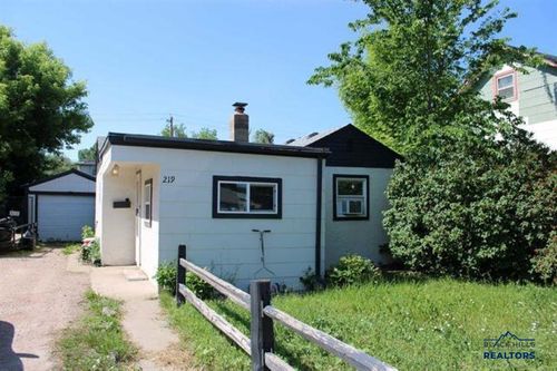 219 Saint Patrick St, Rapid City, SD, 57701-5523 | Card Image