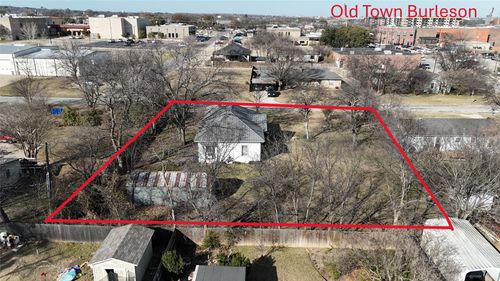 2-213 W Eldred St, Burleson, TX, 76028-4721 | Card Image