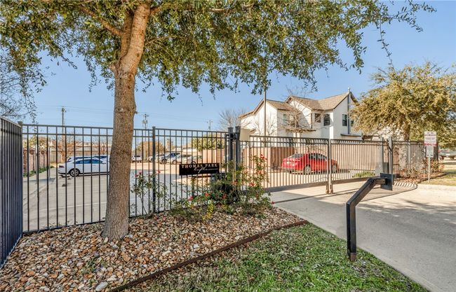 APT-304 - 1026 Foster Ave, Condo with 2 bedrooms, 3 bathrooms and null parking in College Station TX | Image 39