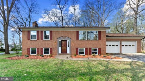 21 Captain Baird Ct, CHARLES TOWN, WV, 25414-5062 | Card Image