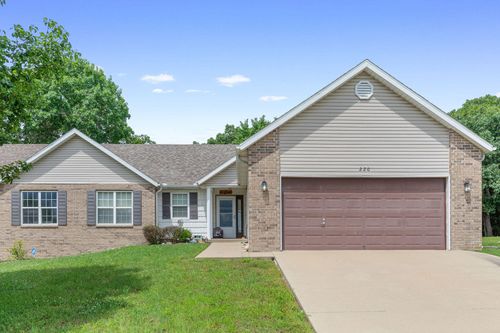 220 Forest Ln, Branson, MO, 65616-8680 | Card Image