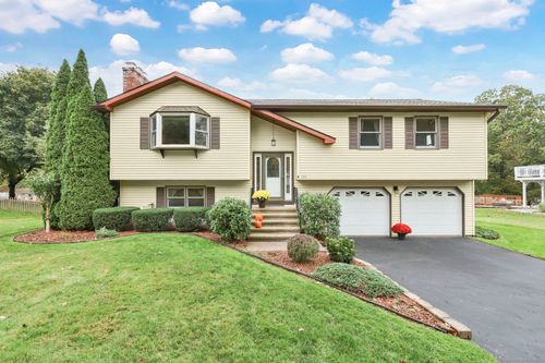 130 Old Farm Rd, South Windsor, CT, 06074-1584 | Card Image
