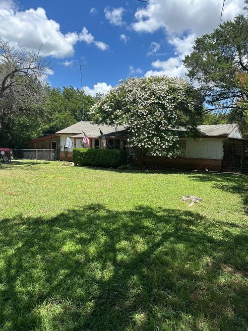 122 Erie Trl, Whitney, TX, 76692-7562 | Card Image