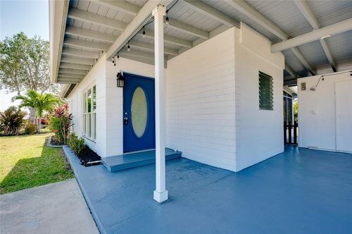 140 Poinsettia Cir Ne, PORT CHARLOTTE, FL, 33952-8237 | Card Image