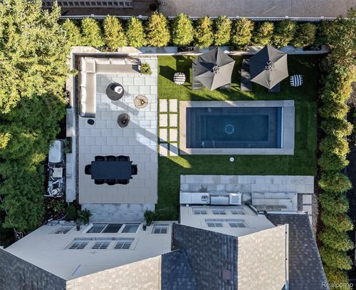 830 Harmon St, Birmingham, MI, 48009-1331 | Card Image