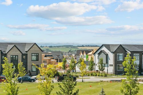 {{alt}} | Card Image