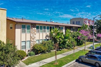 19 - E 1st Street, Condo with 1 bedrooms, 1 bathrooms and null parking in Long Beach CA | Image 1