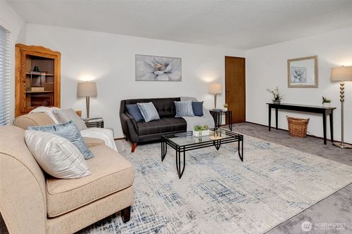 apt-a101-7520 208th St Sw, Edmonds, WA, 98026-7256 | Card Image