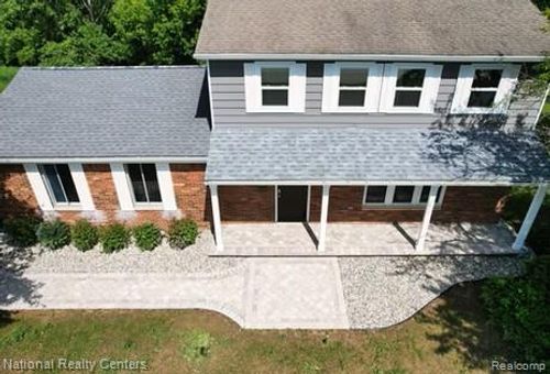 4109 Loves Creek Dr, Howell, MI, 48843-9667 | Card Image