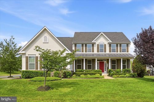 26780 Crusher Dr, CHANTILLY, VA, 20152-4195 | Card Image
