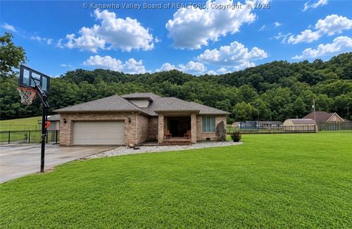 1074 Garretts Fork Rd, Chapmanville, WV, 25508-8709 | Card Image