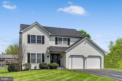 707 Kenneth Dr, MOUNT JOY, PA, 17552-9676 | Card Image