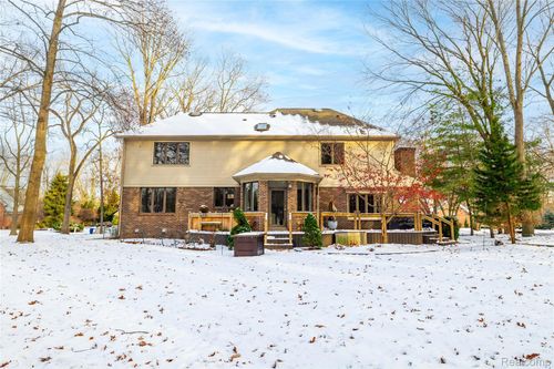 22015 Ember Ct, Grosse Ile, MI, 48138-3001 | Card Image