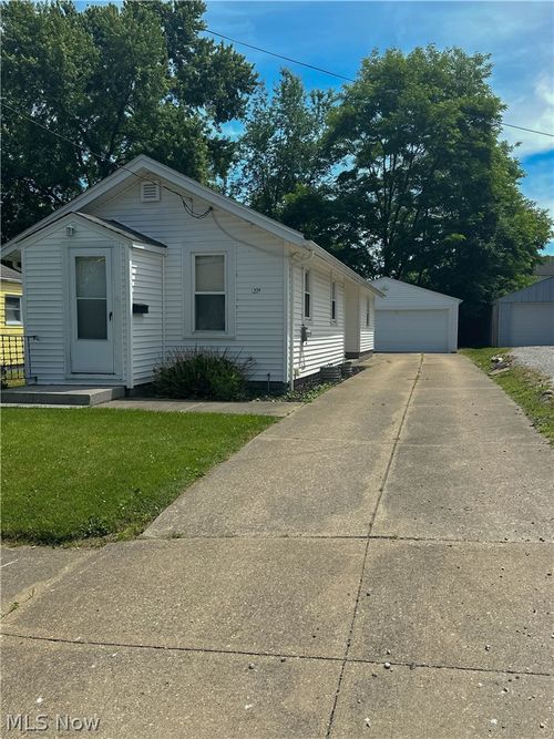 1275 Sawyer Ave, Akron, OH, 44310-1131 | Card Image