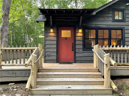 44 Trail Of The Hemlocks, Putnam Valley, NY, 10579-1420 | Card Image