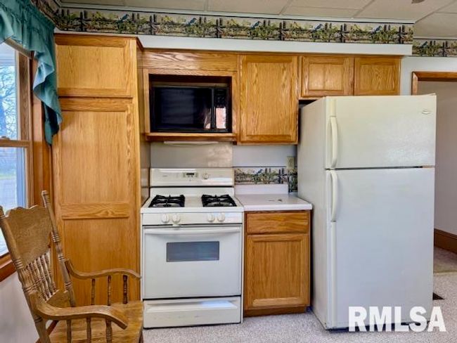 2334 N 6 Th St, House other with 3 bedrooms, 2 bathrooms and null parking in Clinton IA | Image 4