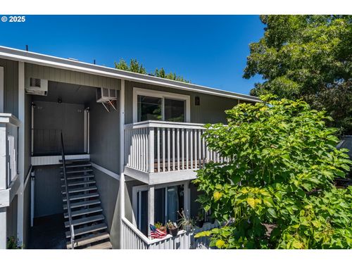 34-885 Ne Sunset St, Roseburg, OR, 97470 | Card Image