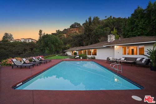 11107 Mountcastle Dr, Studio City, CA, 91604-3907 | Card Image