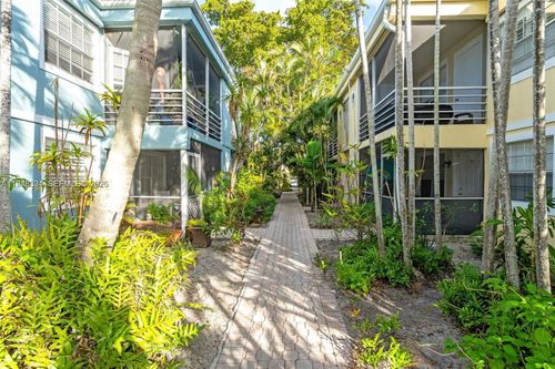 apt-d-320 Se 10th Ave, Pompano Beach, FL, 33060-7346 | Card Image