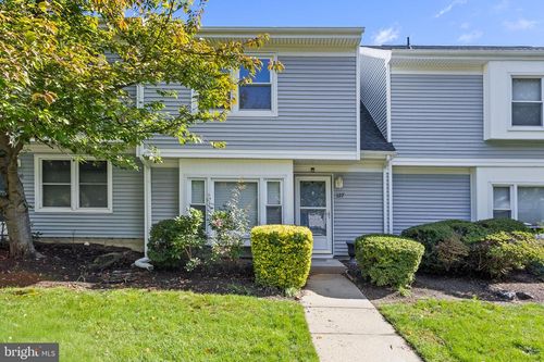 127 Baron Ln, East Brunswick, NJ, 08816-5663 | Card Image