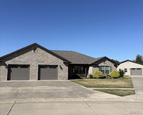 1202 Yellowstone, Sikeston, MO, 63801 | Card Image