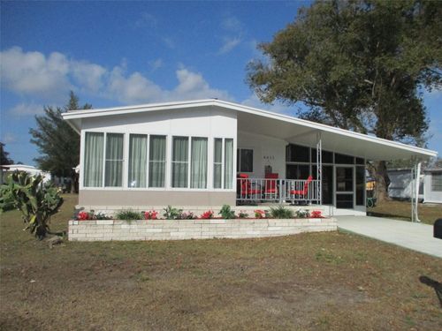 4611 Orange Blossom Dr, Zephyrhills, FL, 33542-5619 | Card Image