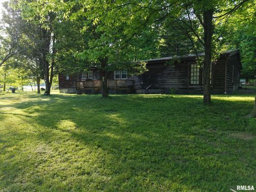 8274 Presidential Rd, Du Quoin, IL, 62832-3437 | Card Image