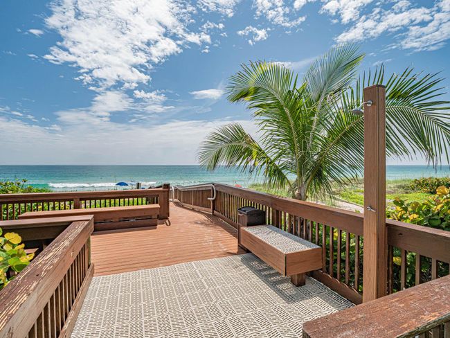 PH6 - 3870 N Highway A1a, Condo with 2 bedrooms, 2 bathrooms and null parking in Hutchinson Island FL | Image 56