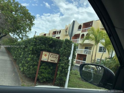apt-302-7740 Camino Real, Miami, FL, 33143-7116 | Card Image