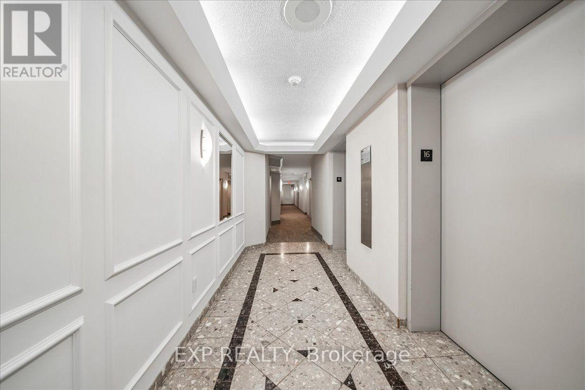 Residential in Mississauga (Erin Mills) 4