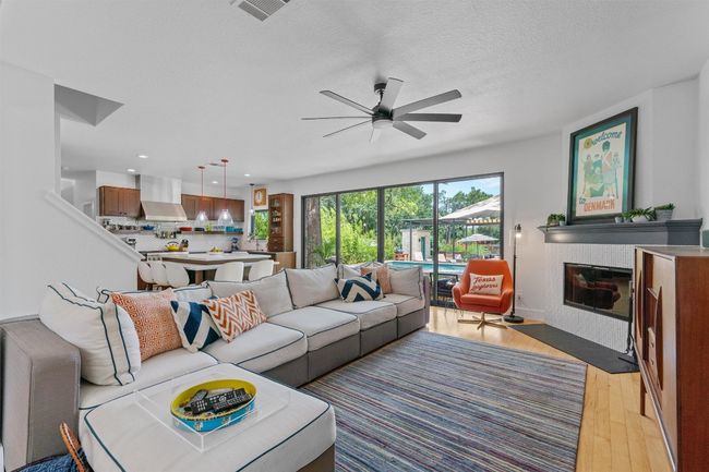 10933 Beachmont Ln, House other with 5 bedrooms, 3 bathrooms and 2 parking in Austin TX | Image 7