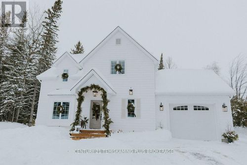 272 Cosman Cres, New Liskeard, ON, P0J1P0 | Card Image