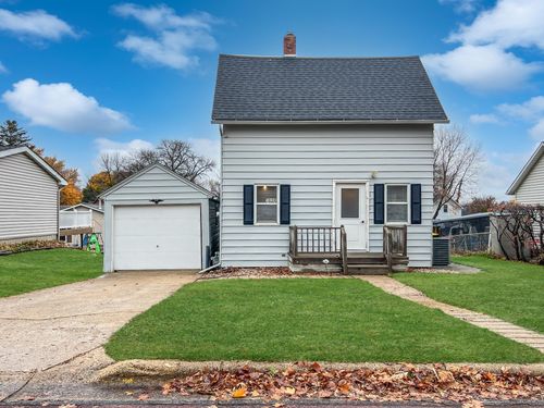 414 W 2nd St S, Truman, MN, 56088-1224 | Card Image