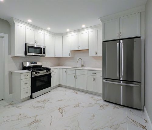 1-121 Whitman St, New Bedford, MA, 02745-5961 | Card Image