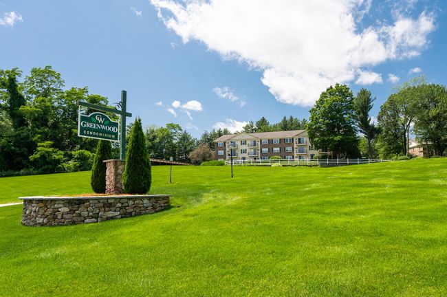 APT-24 - 5 Autumn Leaf Dr, Condo with 2 bedrooms, 1 bathrooms and null parking in Nashua NH | Image 39