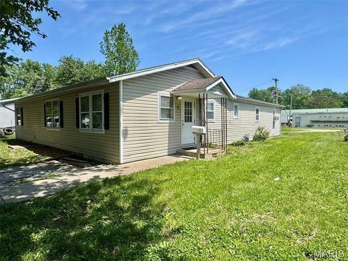 4 Thomas St, Monroe City, MO, 63456-1008 | Card Image
