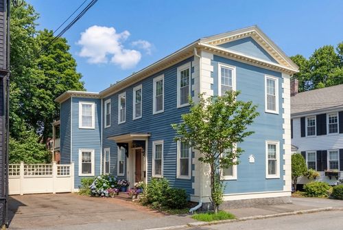 2-21 Briggs St, Salem, MA, 01970-4007 | Card Image
