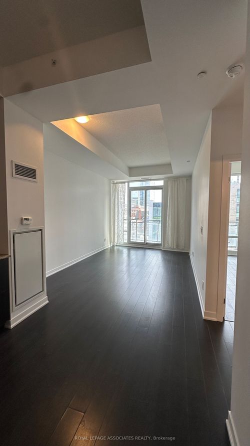 307-85 Duke St W, Kitchener, ON, N2H0B7 | Card Image