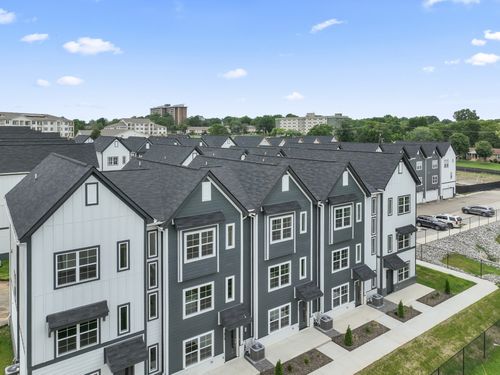 704 N Dupont Ave, Madison, TN, 37115-3048 | Card Image