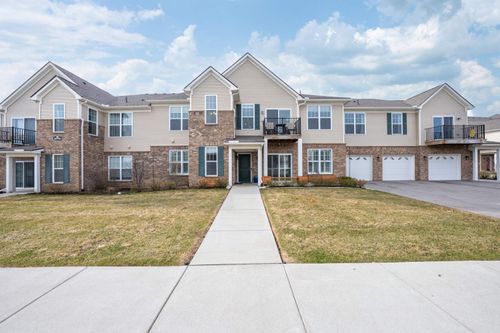 9836 Ridge Run St, Howell, MI, 48855-6317 | Card Image