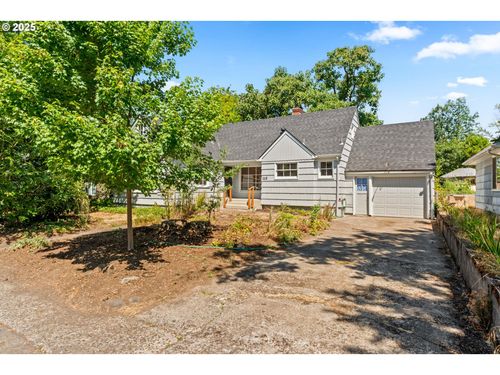 115 E Hilliard Ln, Eugene, OR, 97404-3222 | Card Image