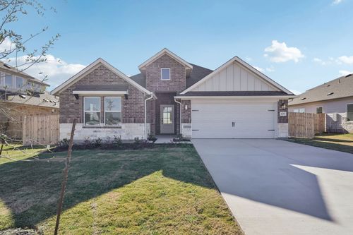 109 Mathew St, Bertram, TX, 78605-2121 | Card Image