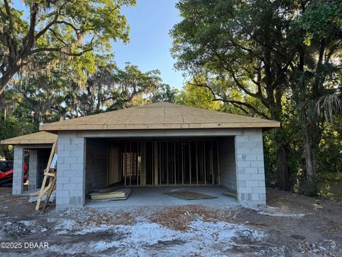 427 N Caroline St, Daytona Beach, FL, 32114-1832 | Card Image