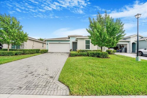 6818 Pointe Of Woods Dr, West Palm Beach, FL, 33413-3803 | Card Image